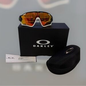 Oakley Sunglasses with Case nwot